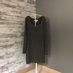 Long Sleeve Billabong Dress, Great Condition!